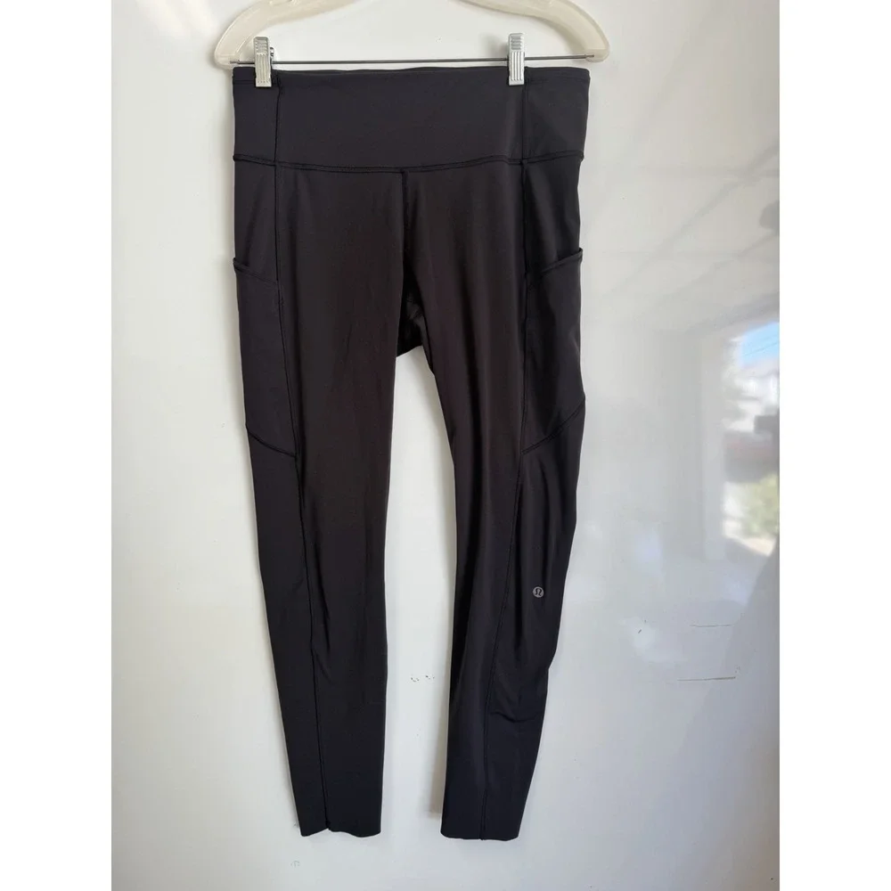 Lululemon Women's Black Athletic Leggings with Side Pockets High Rise 8